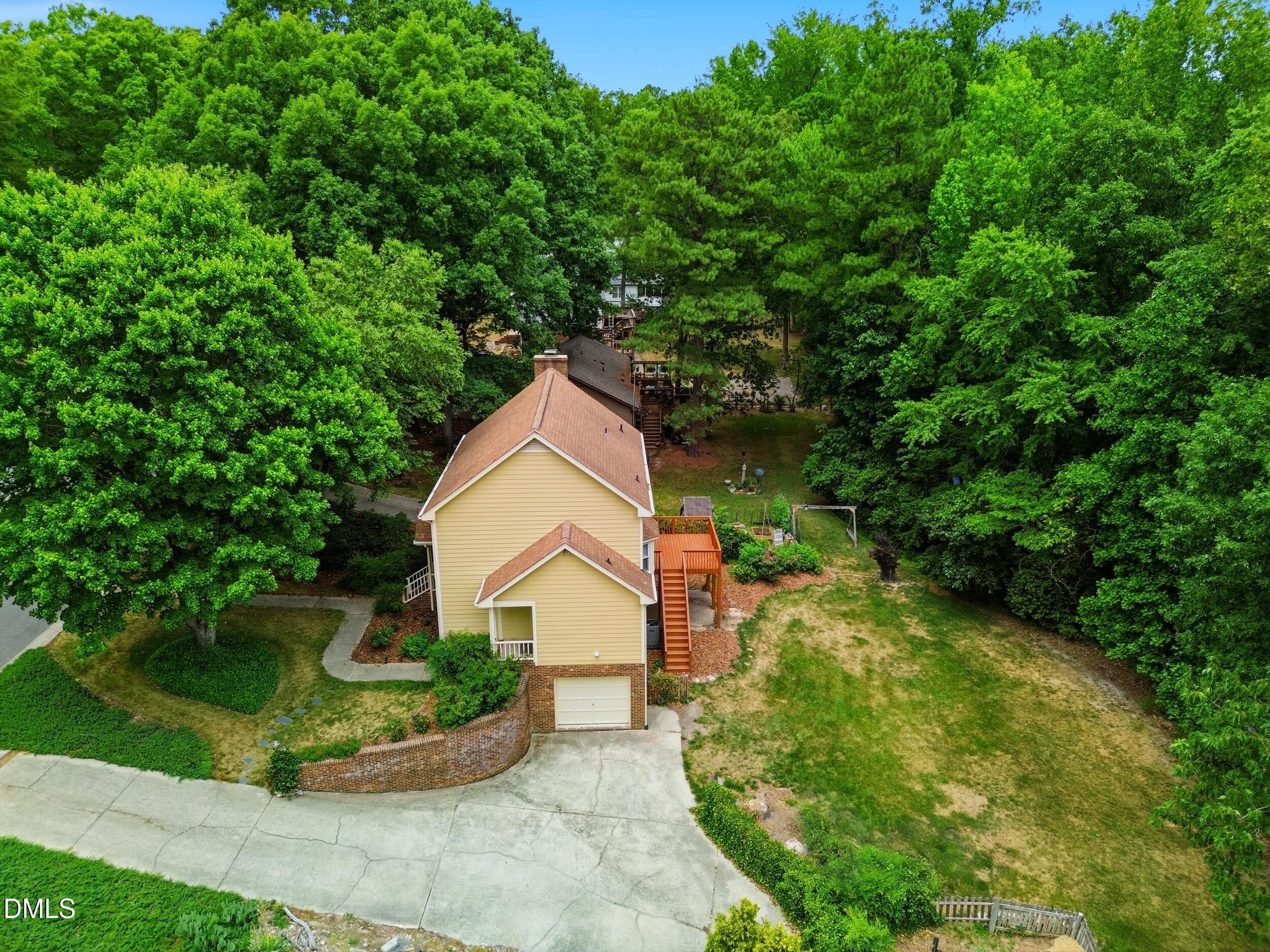 7312 Deer Track Drive Raleigh, NC 27613 - Photo 37 of 43