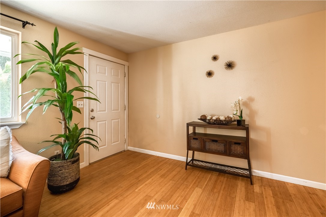 13655 197th Avenue Southeast Renton, WA 98059 - Photo 5 of 35