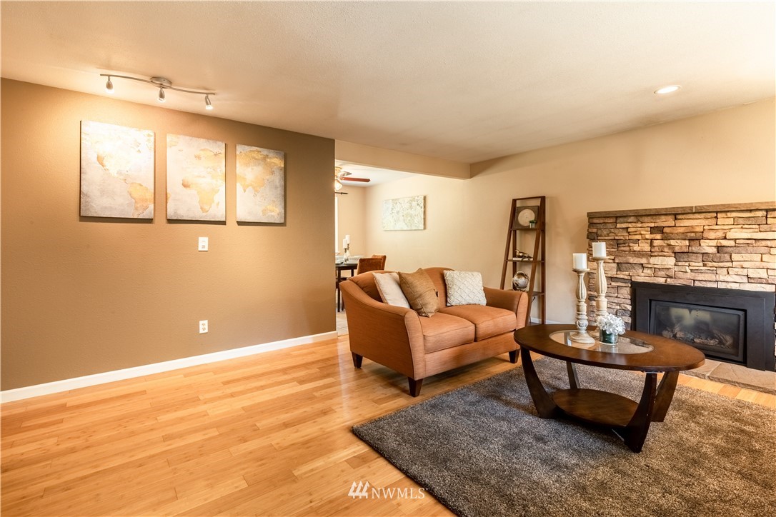13655 197th Avenue Southeast Renton, WA 98059 - Photo 10 of 35