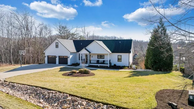 $1,750,000 | 162 Lake Pointe Trail, Glade Hill, VA 24092
