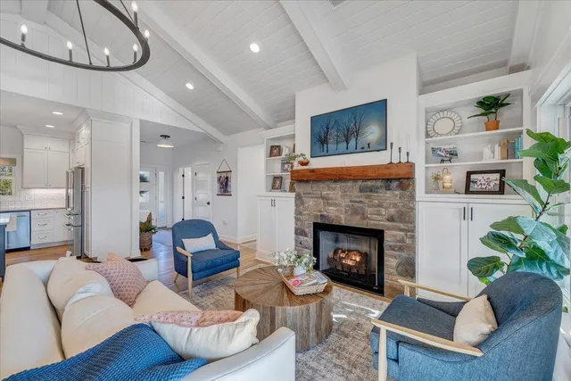 $1,750,000 | 162 Lake Pointe Trail, Glade Hill, VA 24092