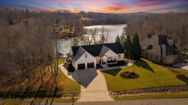 $1,750,000 | 162 Lake Pointe Trail, Glade Hill, VA 24092