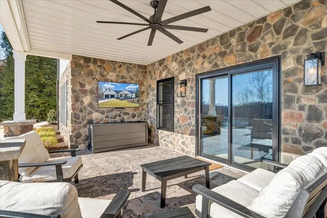 $1,750,000 | 162 Lake Pointe Trail, Glade Hill, VA 24092