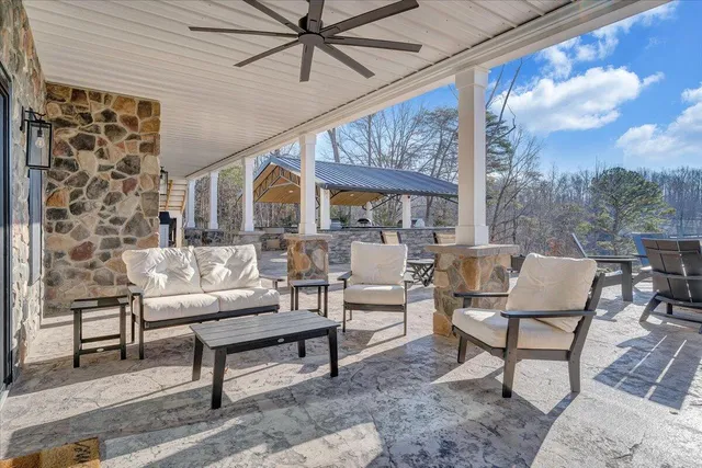 $1,750,000 | 162 Lake Pointe Trail, Glade Hill, VA 24092