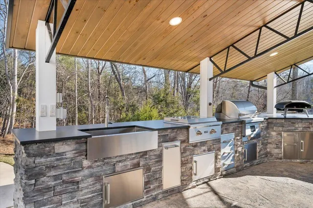 $1,750,000 | 162 Lake Pointe Trail, Glade Hill, VA 24092