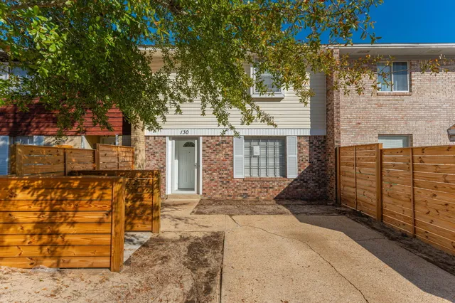 $229,900 | 130 Valencia Drive, Fort Walton Beach, FL 32547