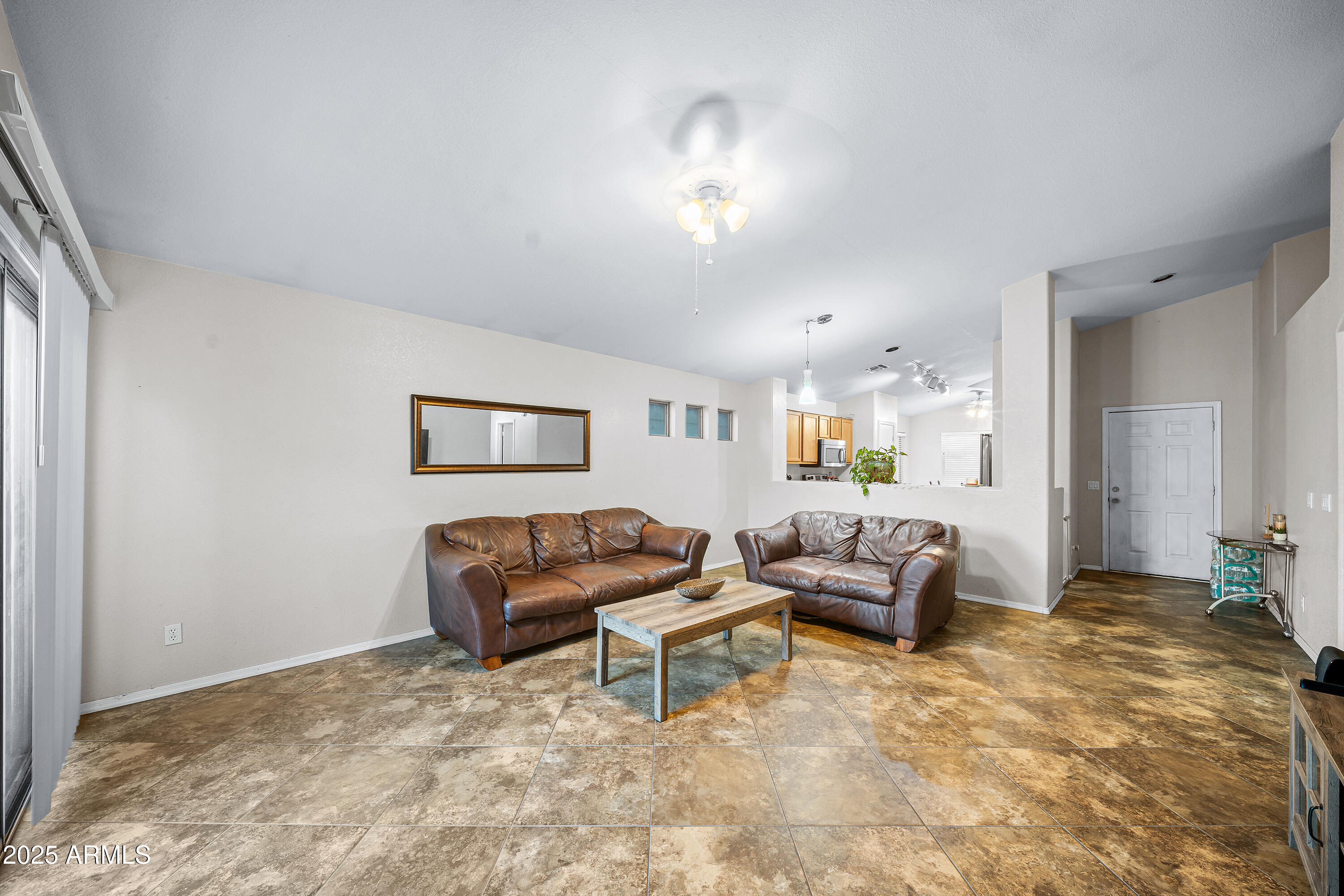 1428 West Mesquite Avenue Apache Junction, AZ 85120 - Photo 7 of 16 living room
