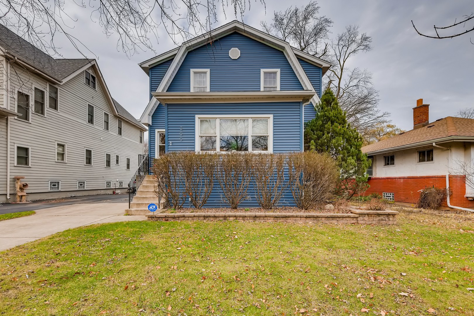 300 Addison Road Riverside, IL 60546 - Photo 2 of 28