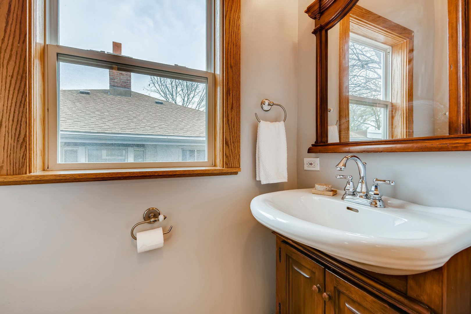 300 Addison Road Riverside, IL 60546 - Photo 12 of 28