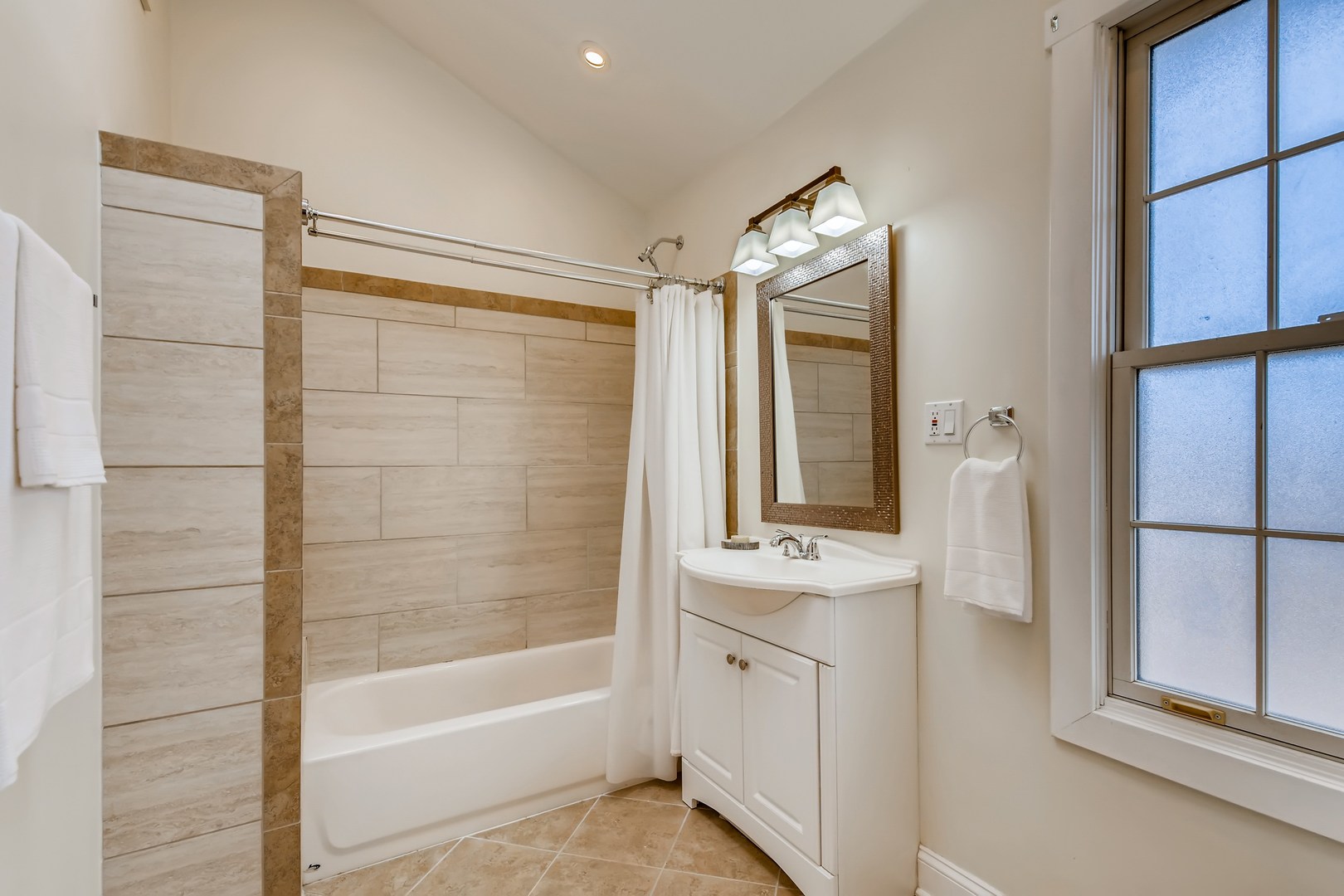 300 Addison Road Riverside, IL 60546 - Photo 19 of 28
