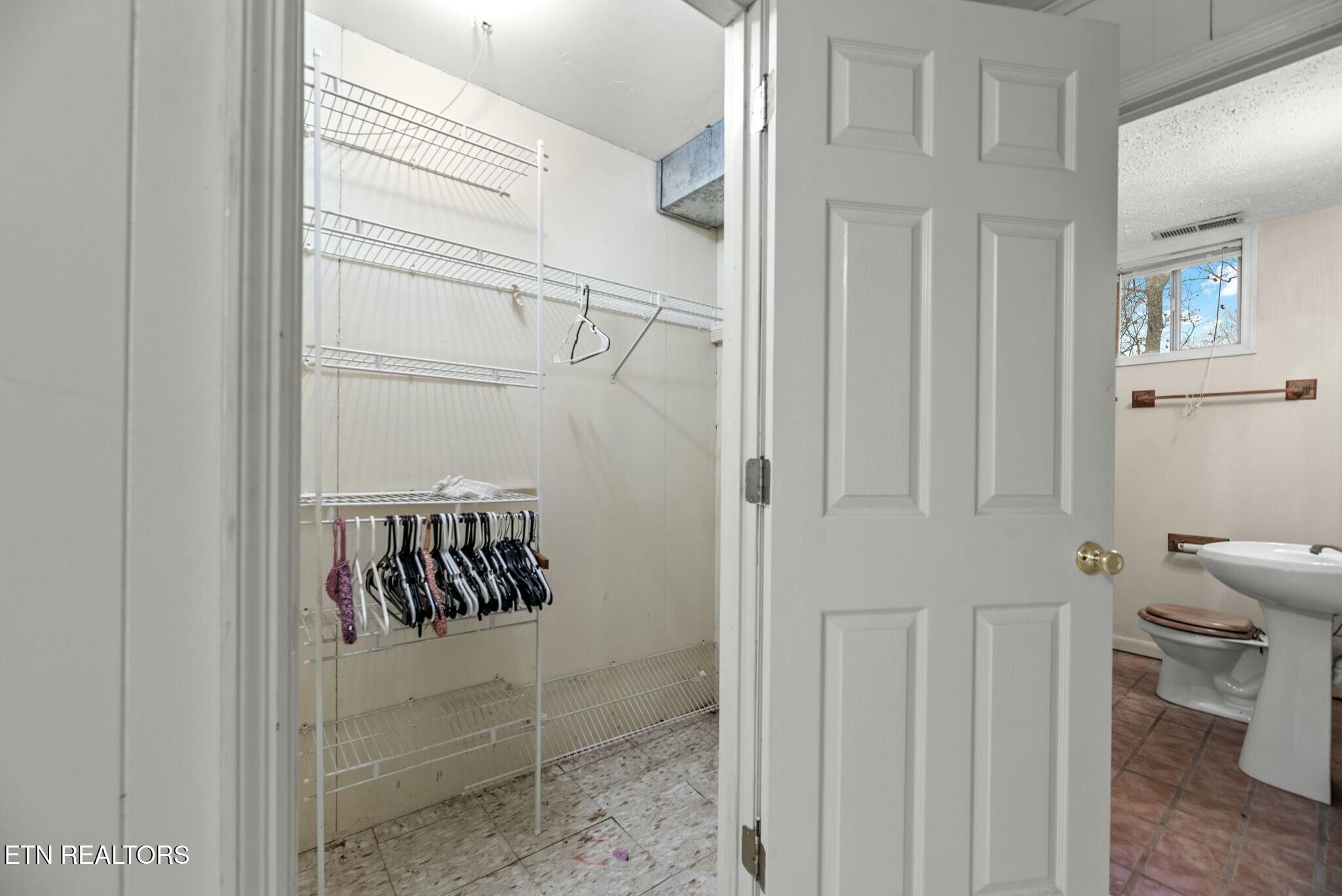 114 Loop Road Powell, TN 37849 - Photo 15 of 40 tempImagedOoqXS