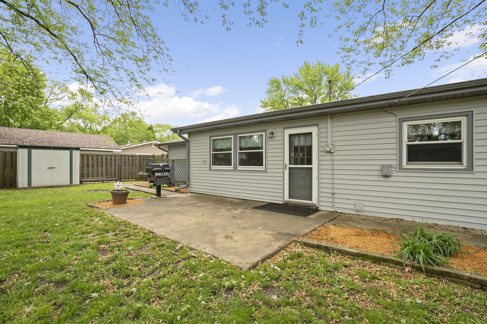 10 Durango Road Montgomery, IL 60538 - Photo 17 of 21 a view of a house with backyard and sitting area