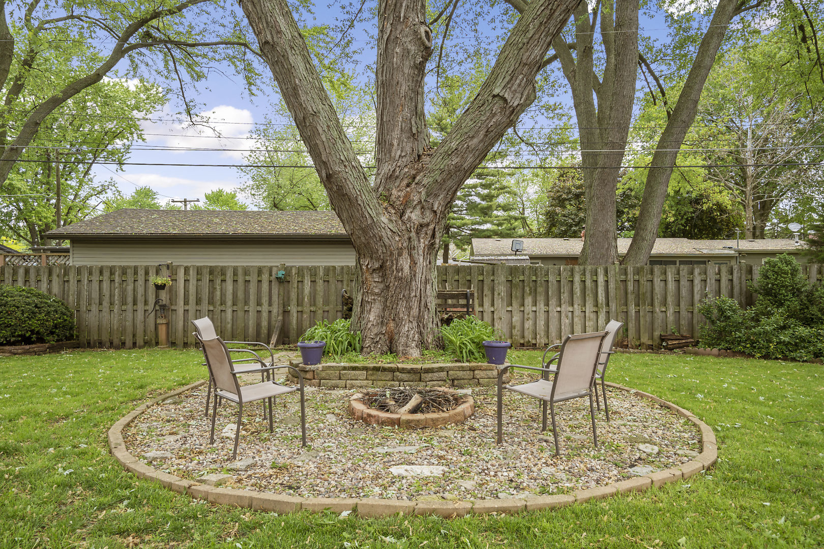 10 Durango Road Montgomery, IL 60538 - Photo 18 of 21 a view of outdoor space with seating