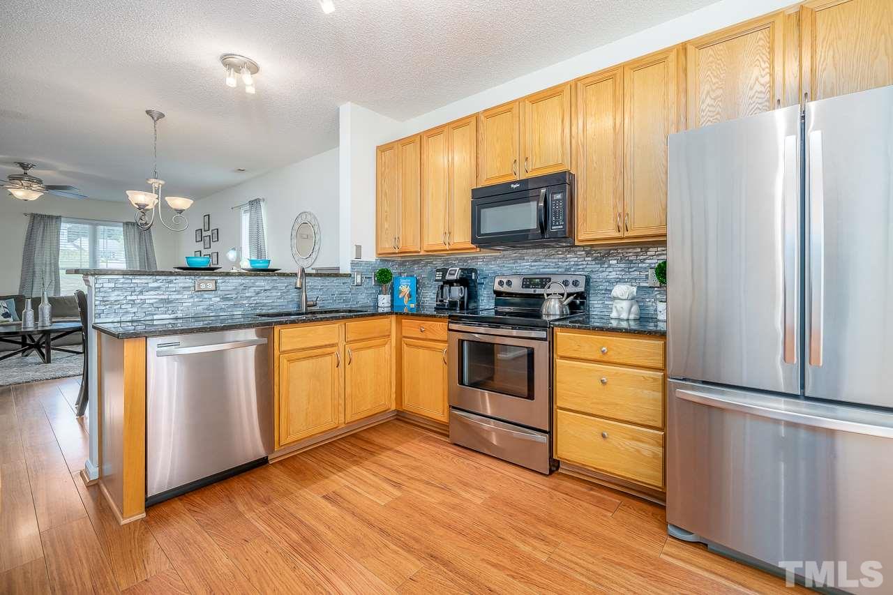 1018 Shackleton Road Apex, NC 27502 - Photo 4 of 26 Gallery Image 4