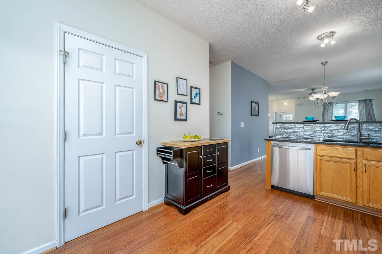 1018 Shackleton Road Apex, NC 27502 - Photo 8 of 26 Gallery Image 8