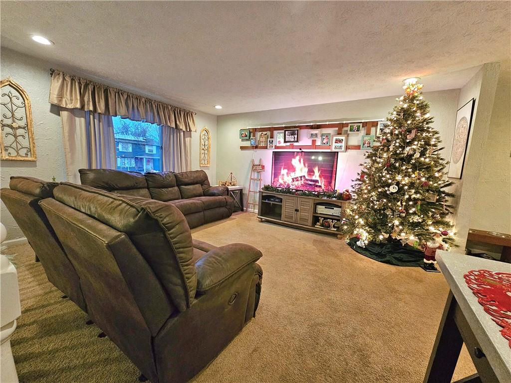 1849 Colleen Drive Irwin, PA 15642 - Photo 5 of 35