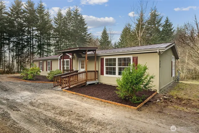 $425,000 | 121 East Adam Lane, Belfair, WA 98528