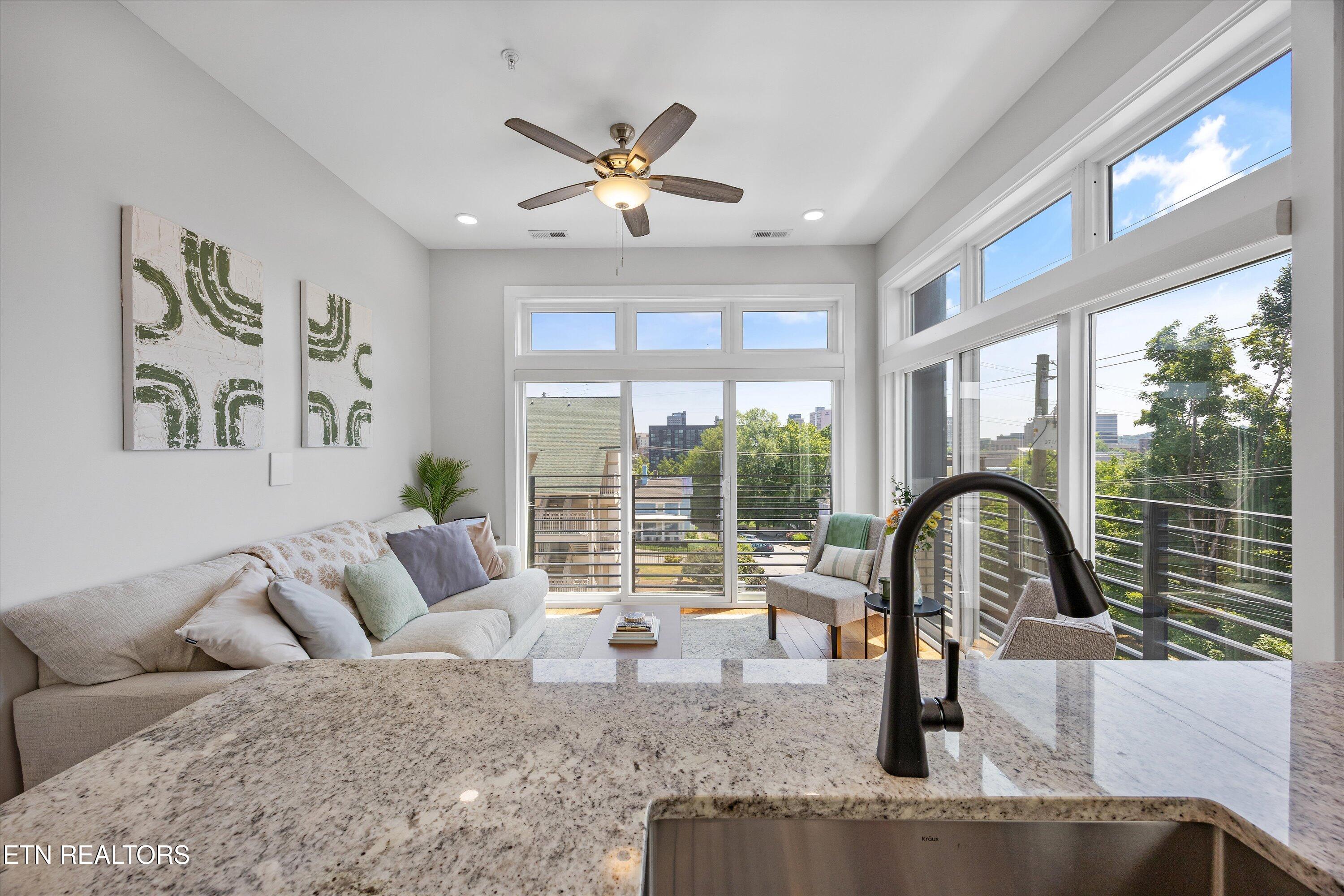 1117 Laurel Avenue, Unit 201 Knoxville, TN 37916 - Photo 16 of 40 15-1117 Laurel Ave Unit 20115