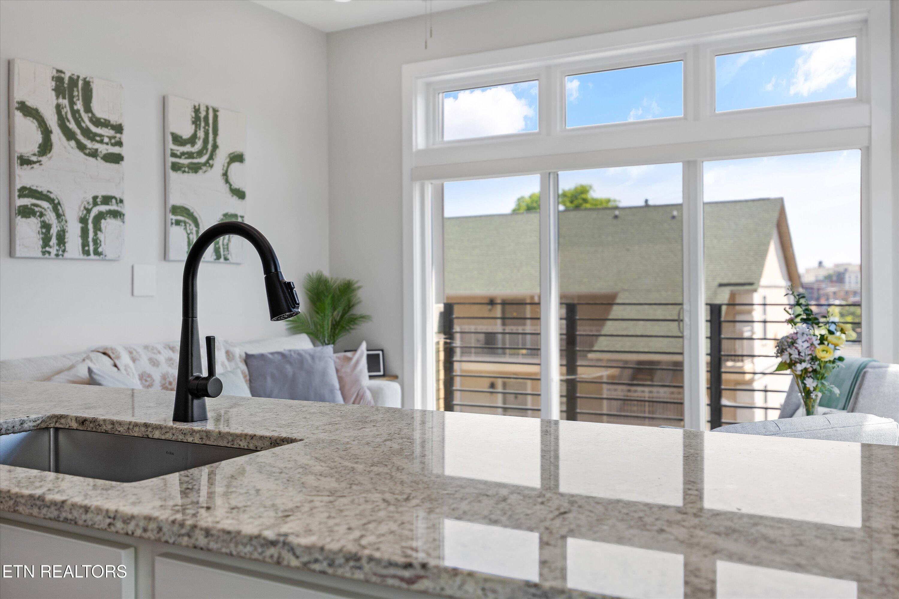 1117 Laurel Avenue, Unit 201 Knoxville, TN 37916 - Photo 18 of 40 17-1117 Laurel Ave Unit 20117