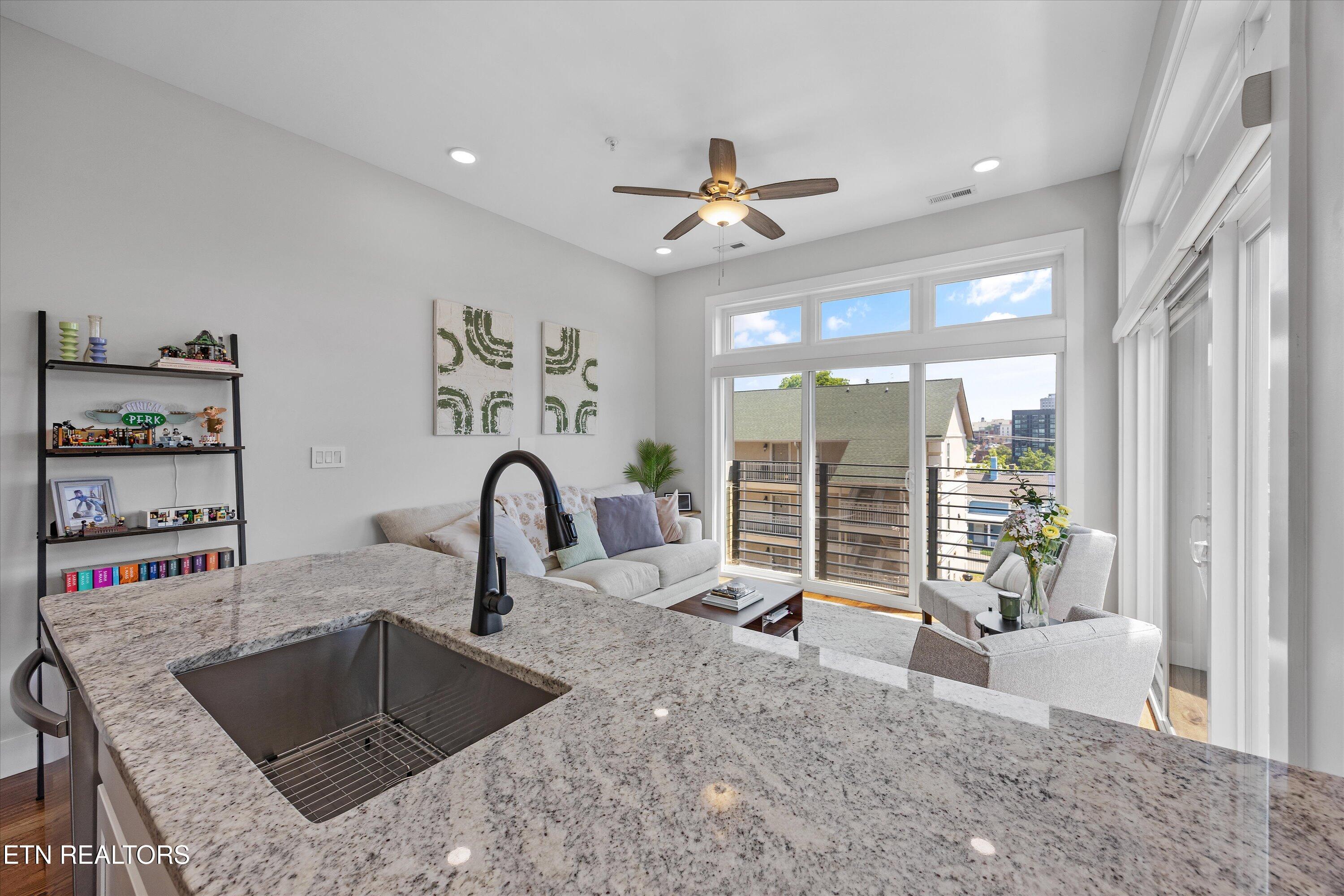 1117 Laurel Avenue, Unit 201 Knoxville, TN 37916 - Photo 19 of 40 18-1117 Laurel Ave Unit 20118