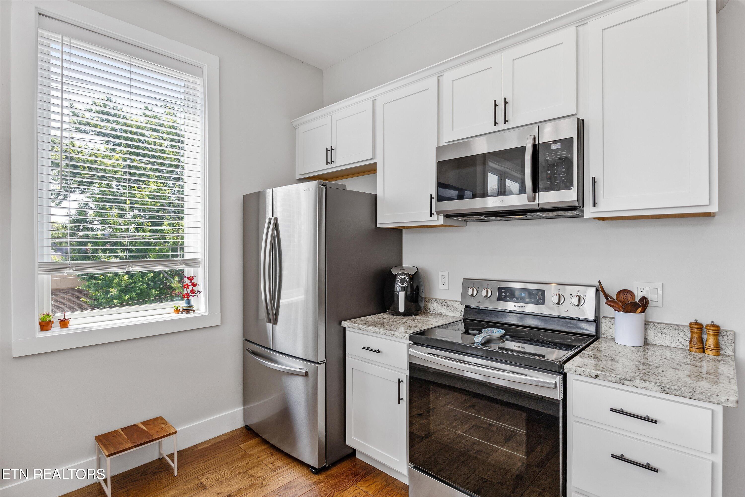 1117 Laurel Avenue, Unit 201 Knoxville, TN 37916 - Photo 9 of 40 08-1117 Laurel Ave Unit 20108