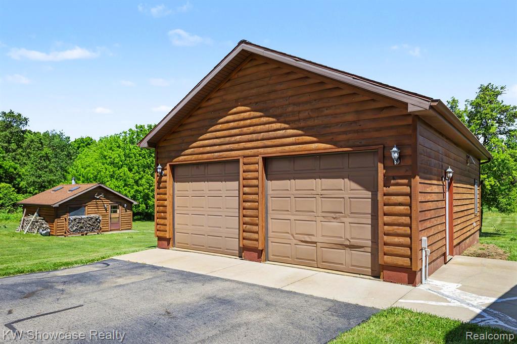 3585 East Clark Road Bath, MI 48808 - Photo 14 of 35