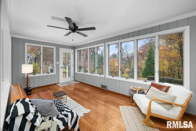 $389,900 | 777 25th Ave Court, Moline, IL 61265