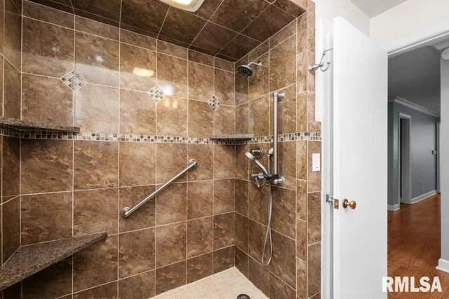 $389,900 | 777 25th Ave Court, Moline, IL 61265