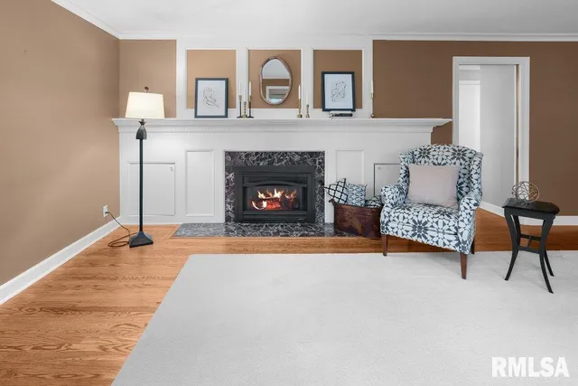 $389,900 | 777 25th Ave Court, Moline, IL 61265