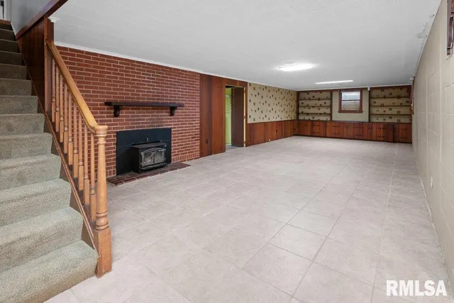 $389,900 | 777 25th Ave Court, Moline, IL 61265