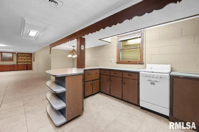 $389,900 | 777 25th Ave Court, Moline, IL 61265