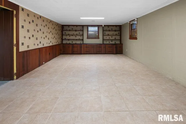 $389,900 | 777 25th Ave Court, Moline, IL 61265