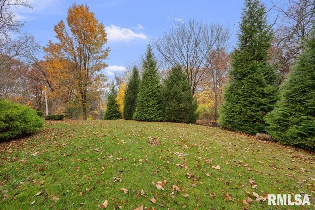 $389,900 | 777 25th Ave Court, Moline, IL 61265