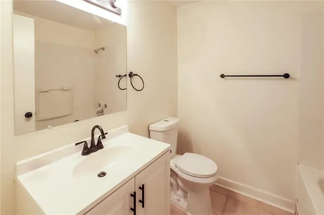 $2,555 | 404 Southeast Bristol Drive, Lee's Summit, MO 64063