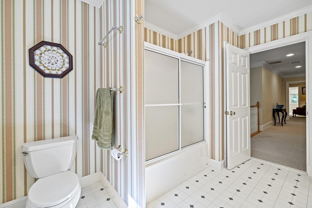 58 The Hacking Circle Mashpee, MA 02649 - Photo 22 of 37 a bathroom with a toilet a sink and a shower