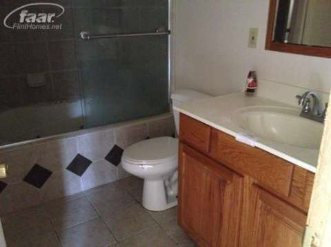11473 Barnum Lake Road Fenton, MI 48430 - Photo 9 of 17 20402653-8.JPG