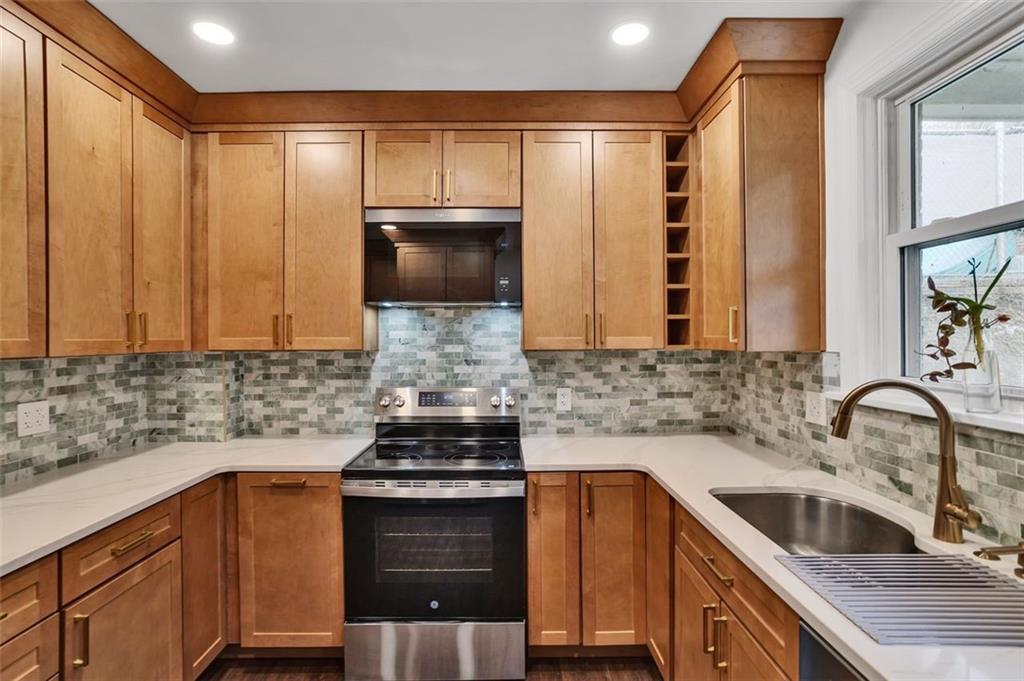 180 Richbarn Road Pittsburgh, PA 15212 - Photo 3 of 22 Gallery Image 3