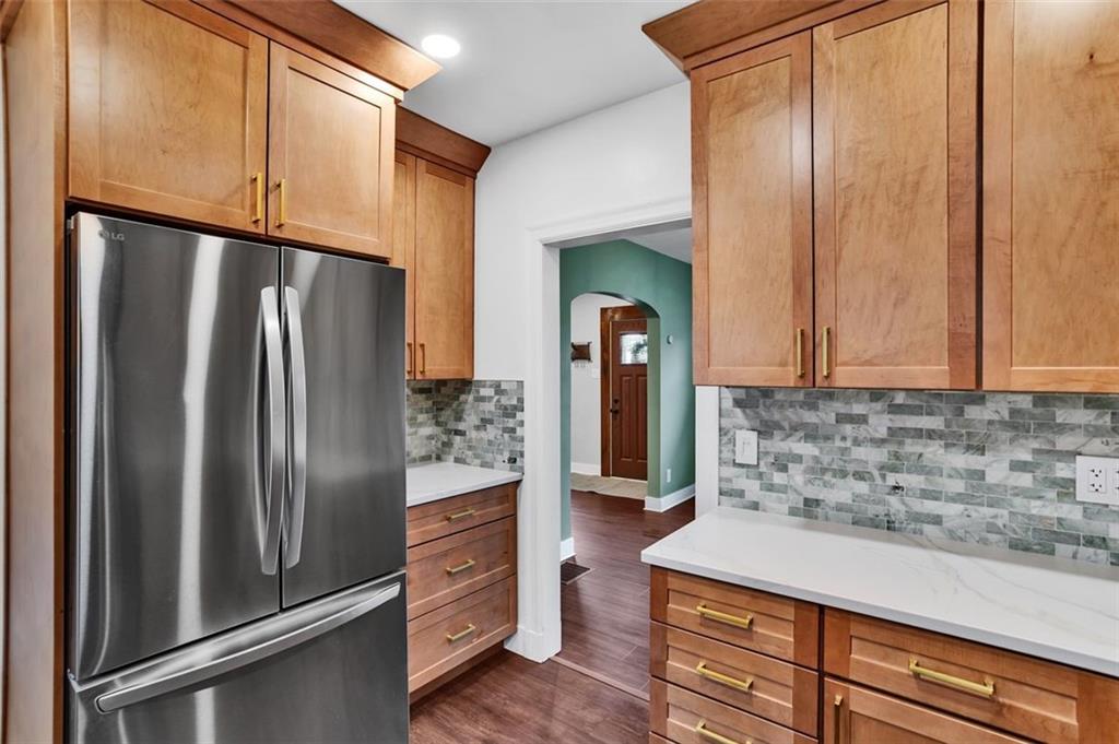 180 Richbarn Road Pittsburgh, PA 15212 - Photo 5 of 22 Gallery Image 5