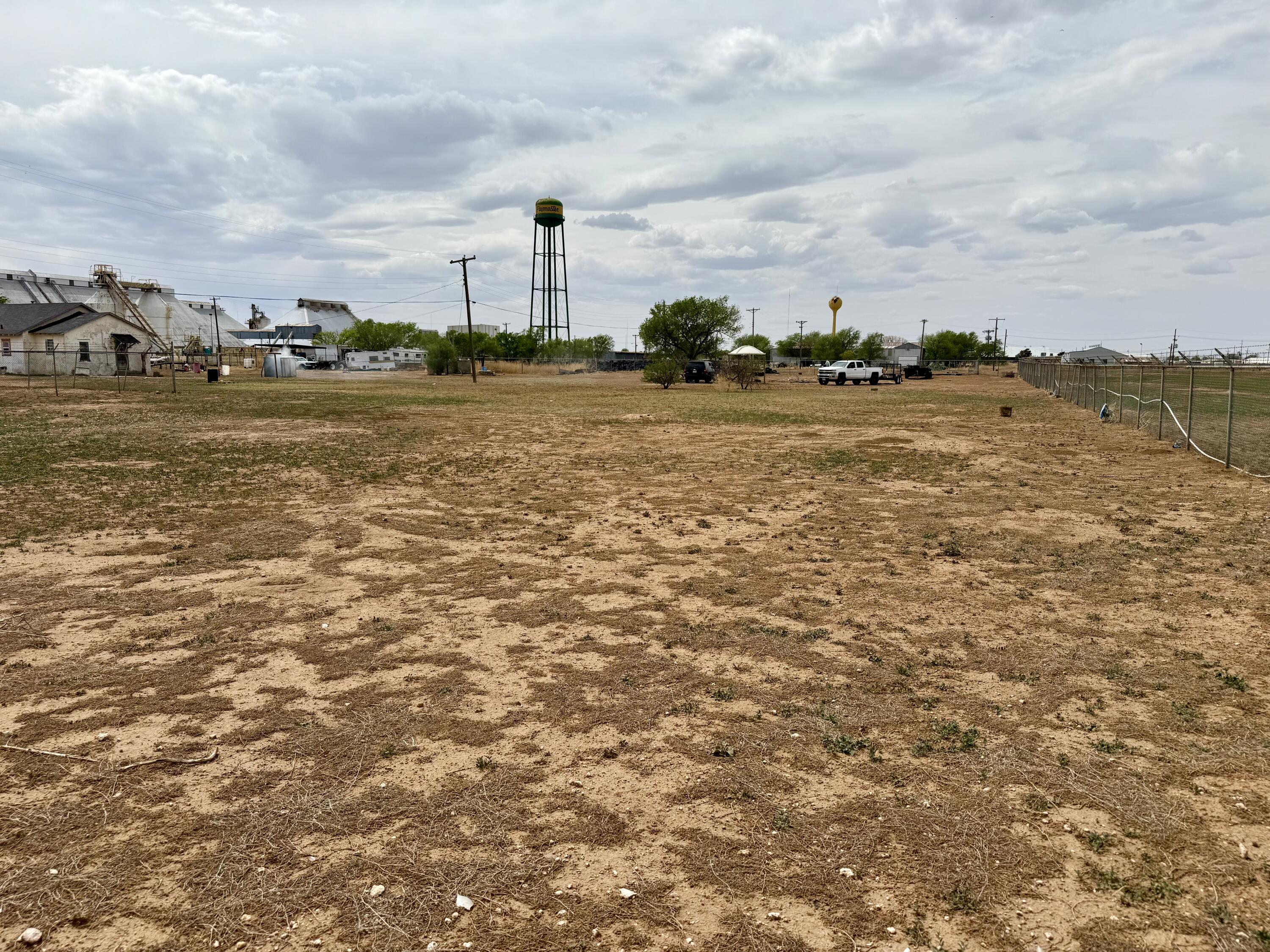 2833 East 53rd Street Lubbock, TX 79404 - Photo 23 of 30 a view of a water with an ocean view