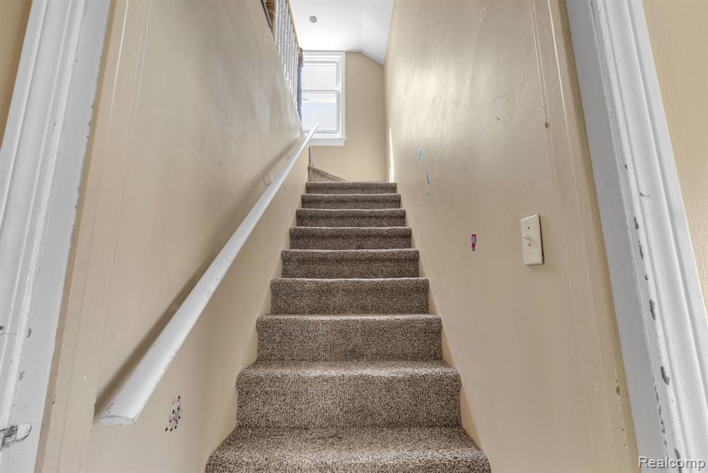 24901 Joy Road Dearborn Heights, MI 48127 - Photo 21 of 44