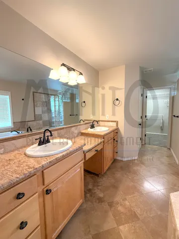 $2,900 | 1816 South Viewcrest Lane, Spokane, WA 99212