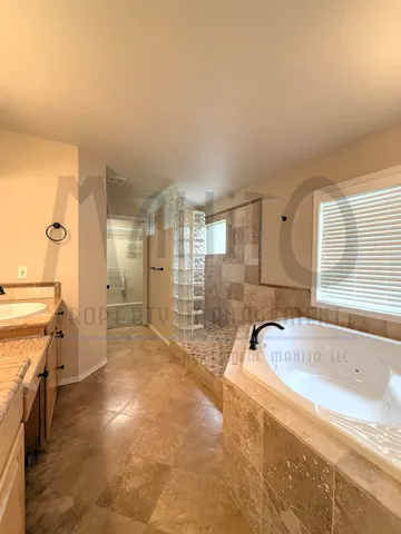 $2,900 | 1816 South Viewcrest Lane, Spokane, WA 99212