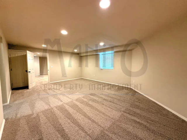 $2,900 | 1816 South Viewcrest Lane, Spokane, WA 99212