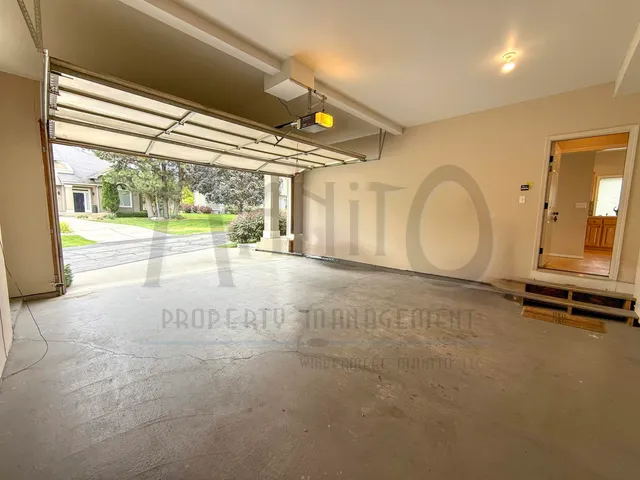 $2,900 | 1816 South Viewcrest Lane, Spokane, WA 99212