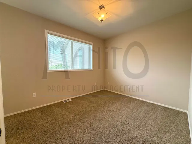 $2,900 | 1816 South Viewcrest Lane, Spokane, WA 99212