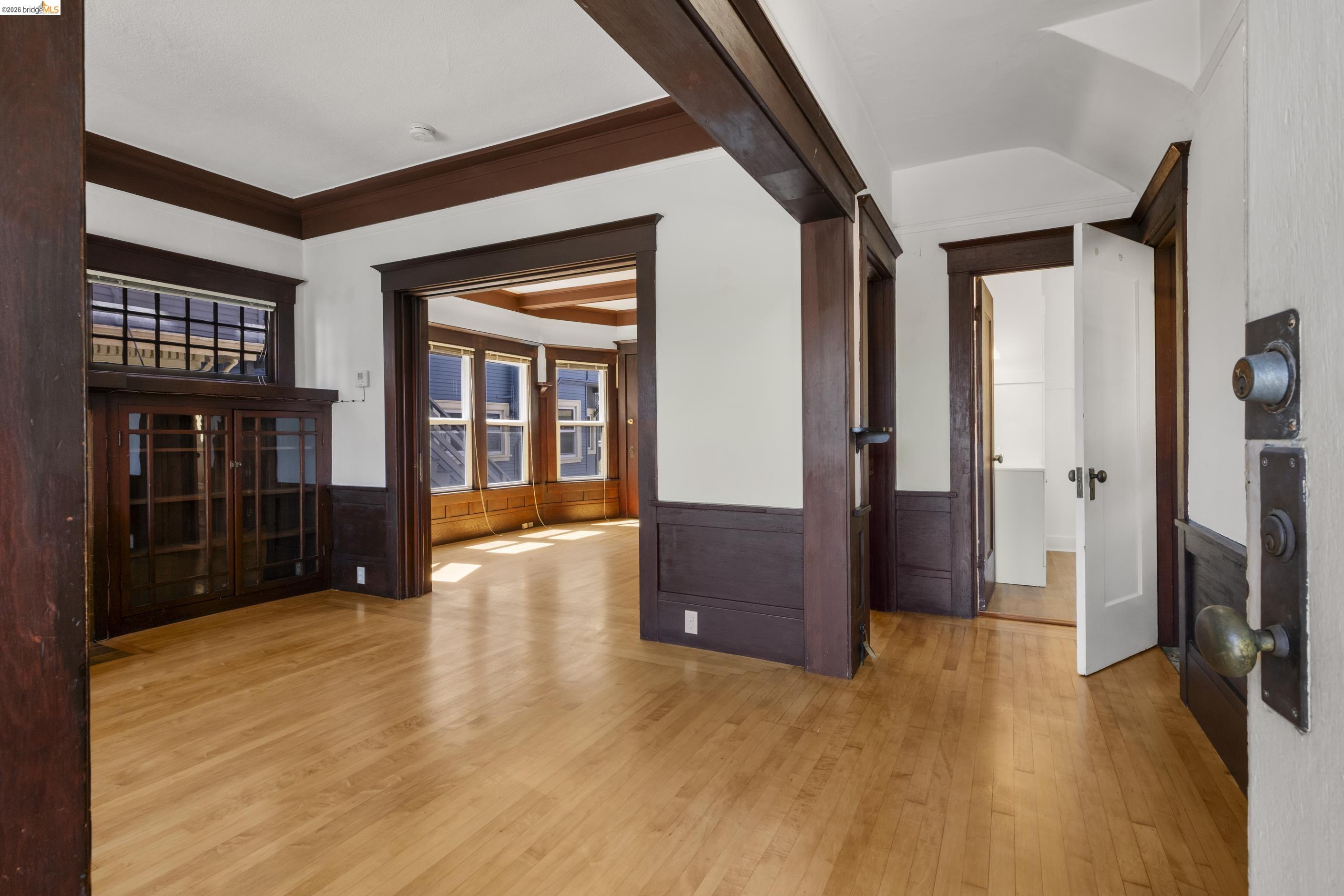 4283 Howe Street Oakland, CA 94611 - Photo 5 of 38