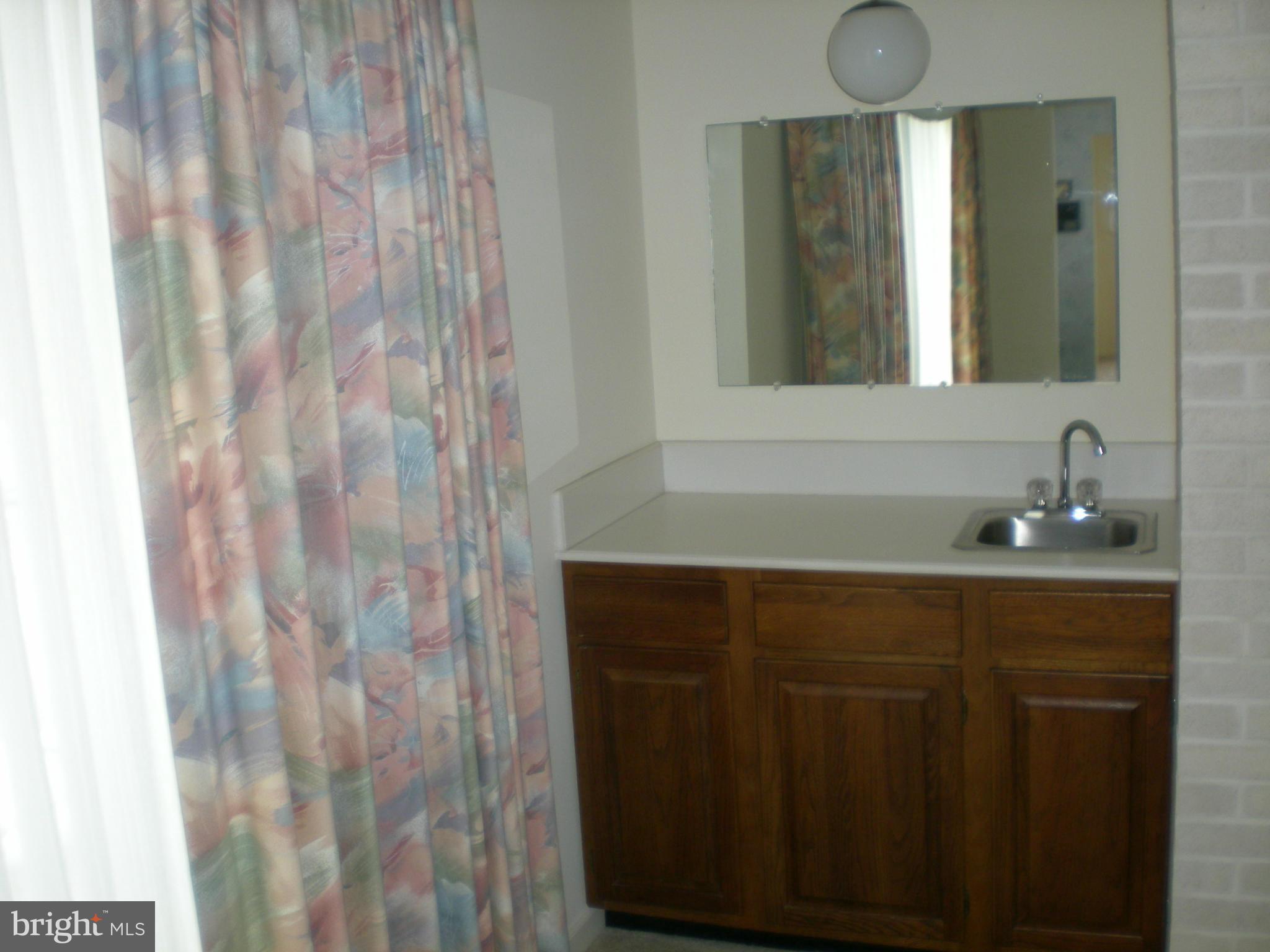 15127 Trail Ridge Road Southwest Cumberland, MD 21502 - Photo 9 of 15 Wet Bar