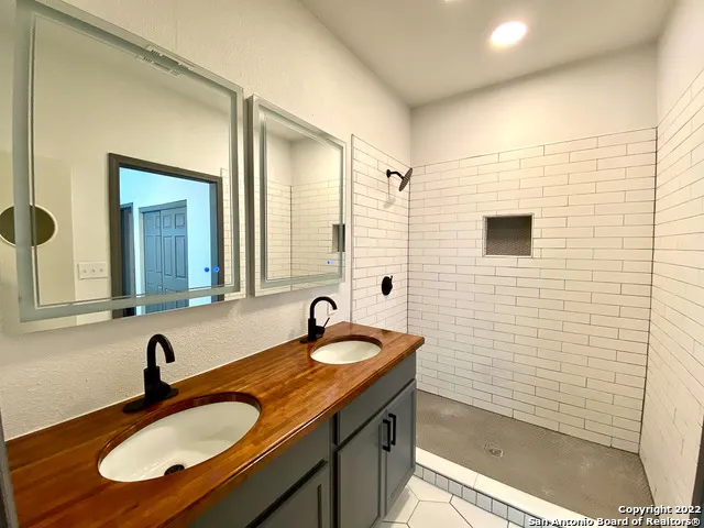 $1,650 | 828 Dakota Street, San Antonio, TX 78203