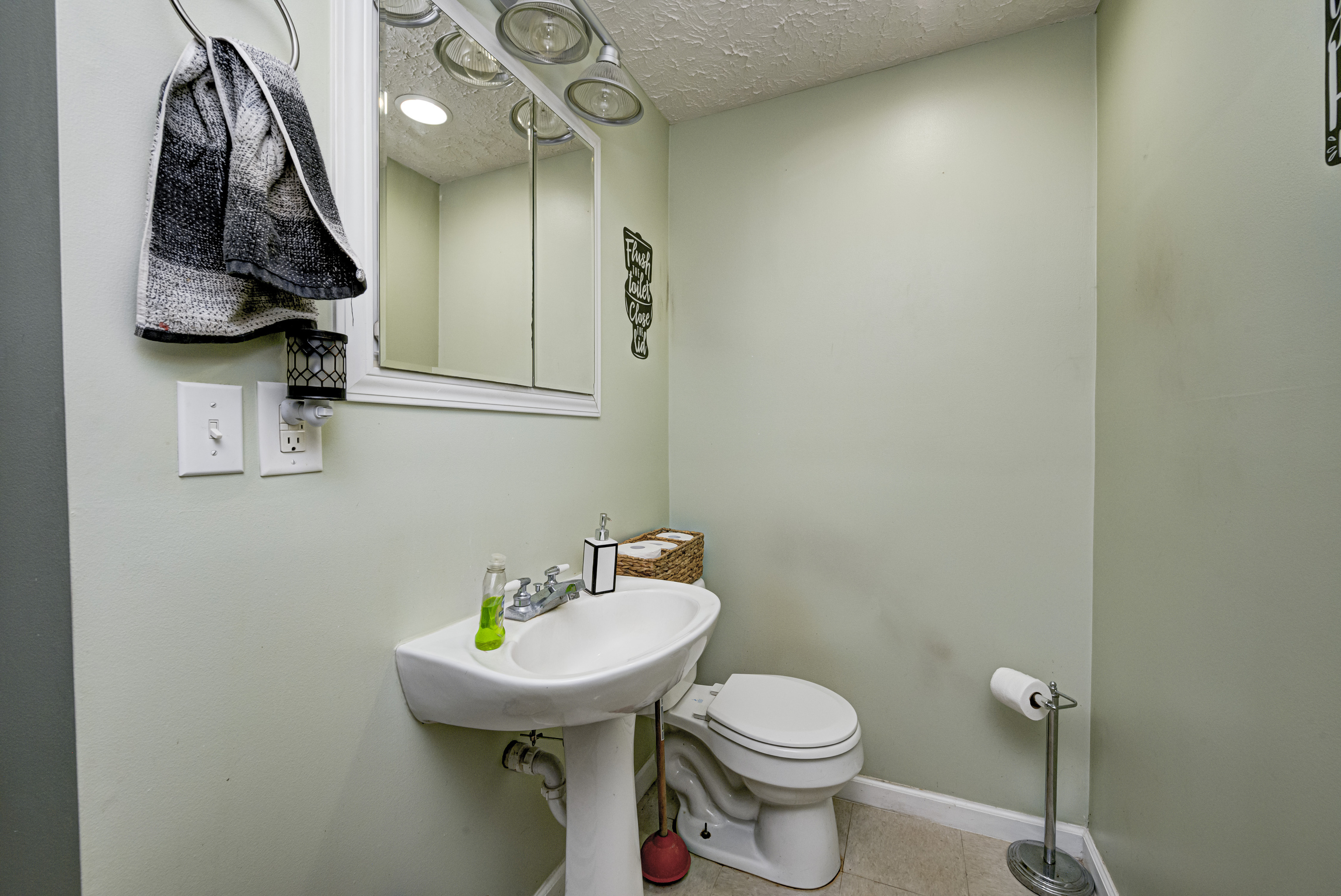 7846 Mann Road Indianapolis, IN 46221 - Photo 11 of 31
