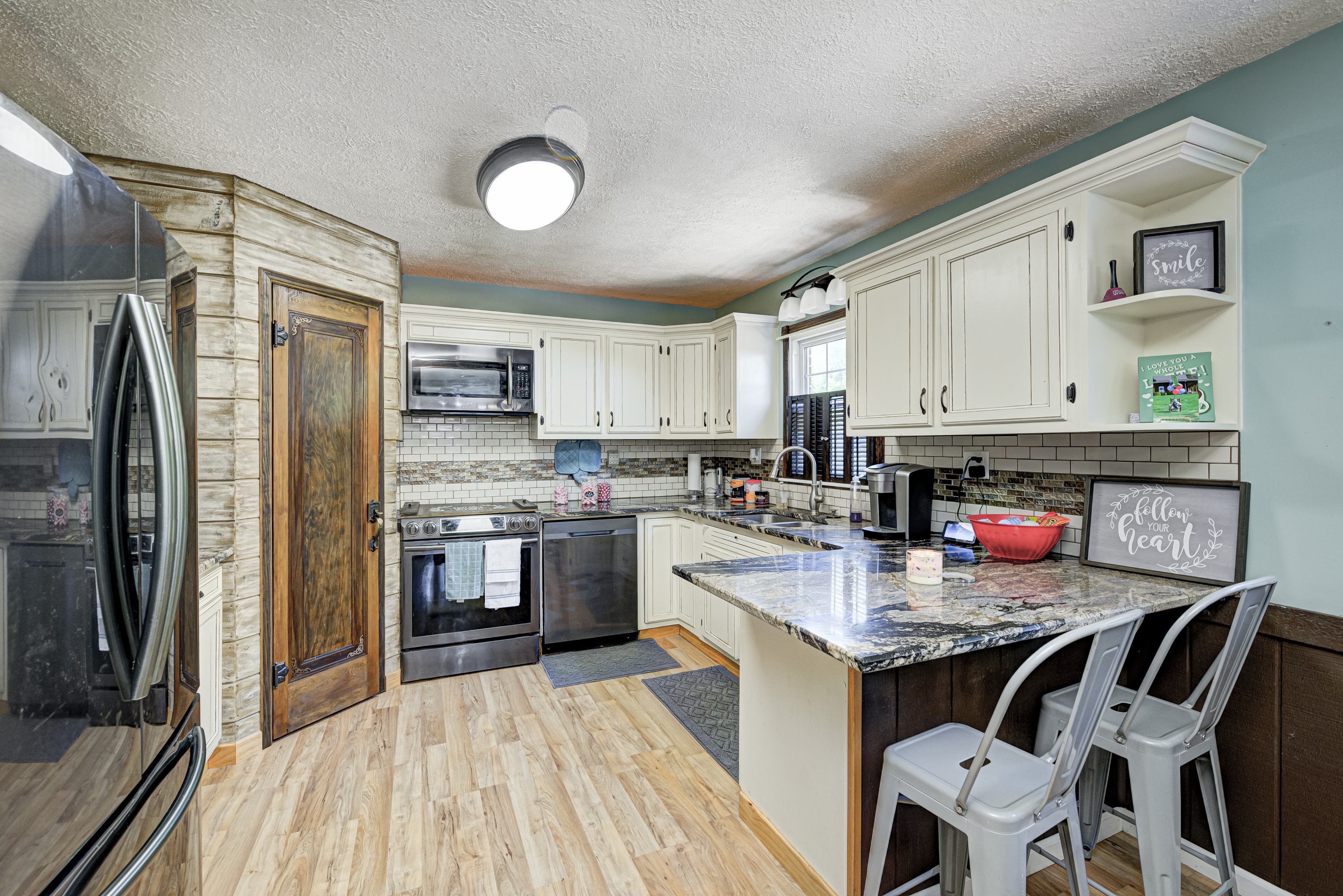 7846 Mann Road Indianapolis, IN 46221 - Photo 7 of 31